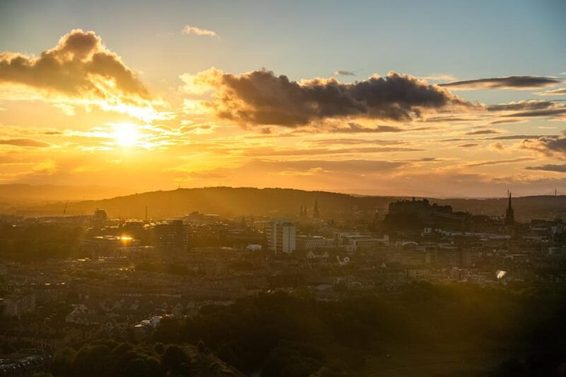 edinburgh-sunset-hike-arthurs-seat-with-mountain-guide