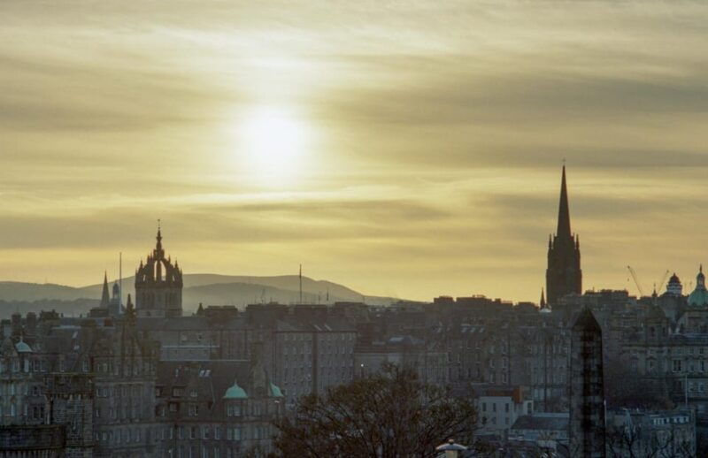 edinburgh-sunset-hike-arthurs-seat-with-mountain-guide