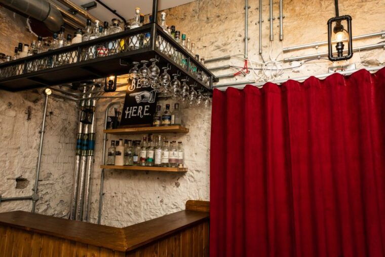 edinburgh-the-lost-close-underground-scotch-whiskey-tasting