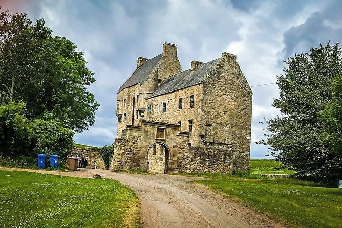 edinburgh-to-inverness-private-transfer-with-tour-on-the-way