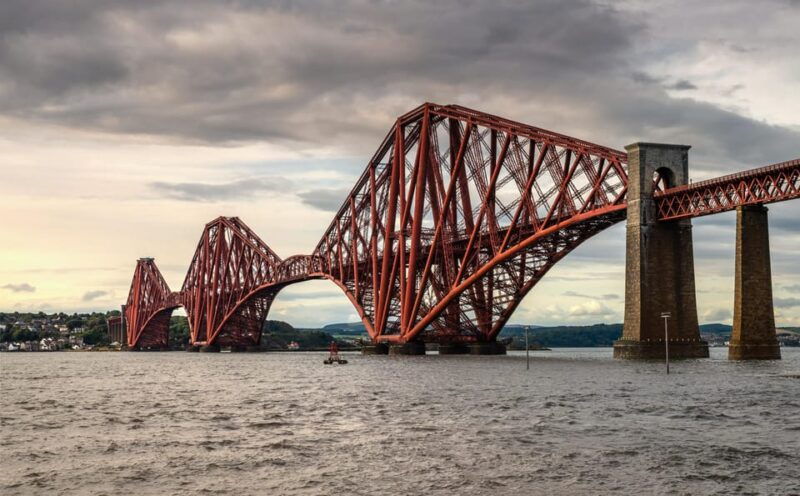 edinburgh-to-scottish-highlands-whisky-views-hairy-coos