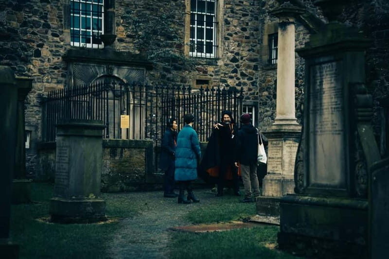 Edinburgh: Underground Vaults and Graveyard Evening Tour - What to Expect from the Edinburgh Underground Vaults and Graveyard Tour
