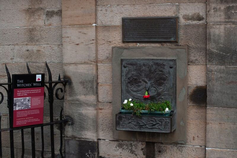 edinburgh-witches-trials-and-truth-small-group-tour