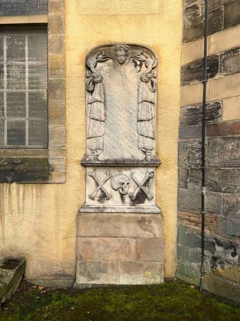 Edinburgh's Dark and Hidden History Walking Tour - Why This Tour Is a Good Value