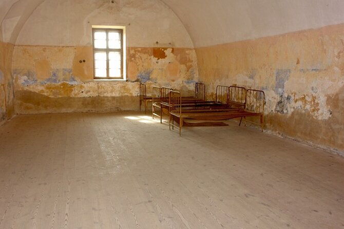 educational-private-tour-of-terezin-concentration-camp
