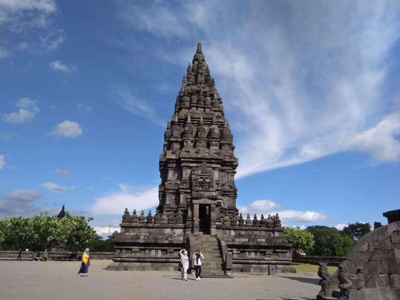 effortless-journey-in-prambanan