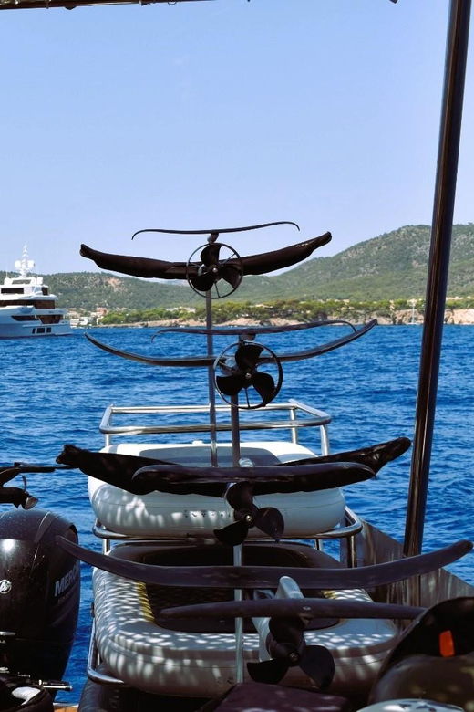 efoil-from-boat-1-fliteboard-1-or-2-riders-sharing