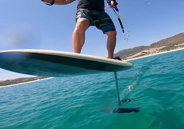 efoil-from-boat-1-fliteboard-1-or-2-riders-sharing