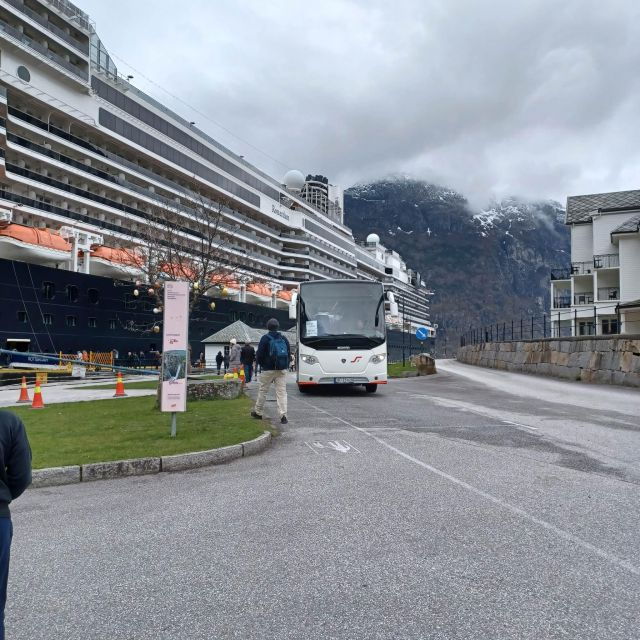 eidfjord-tour-to-voringsfossen-waterfalls