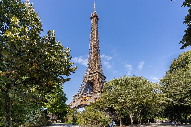 eiffel-tower-2nd-floor-or-summit-guided-tour-by-elevator