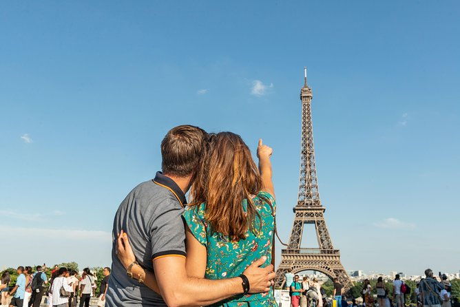 eiffel-tower-access-seine-dinner-cruise-and-moulin-rouge-show
