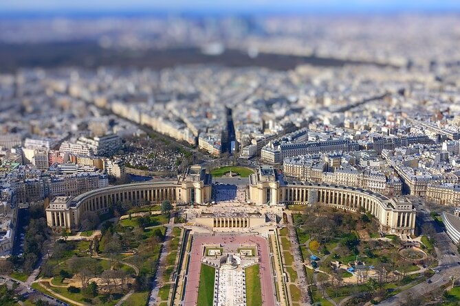 eiffel-tower-access-up-to-2nd-floor-with-host-and-optional-summit