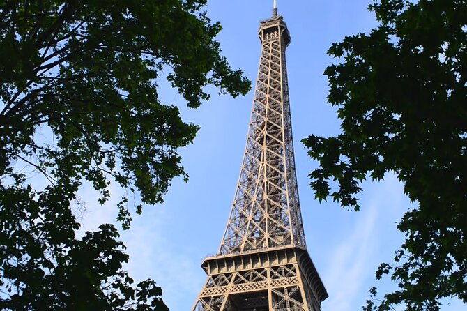 eiffel-tower-climbing-tour-with-summit-access