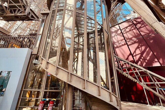 eiffel-tower-elevator-tour-with-interactive-guide-and-summit