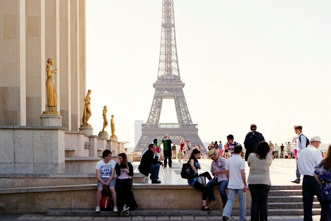 eiffel-tower-elevator-tour-with-interactive-guide-and-summit
