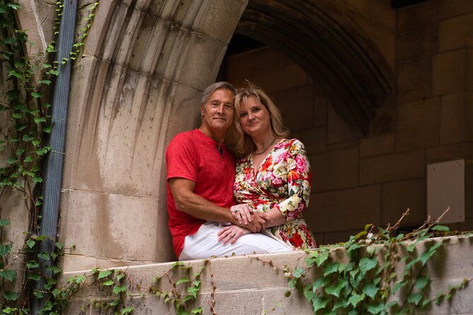 eiffel-tower-photographer-professional-photo-shoot-paris