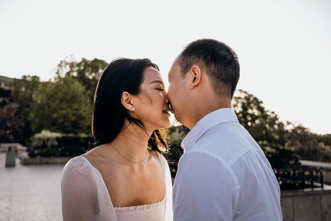 eiffel-tower-private-photoshoot-with-a-professional-photographer-2
