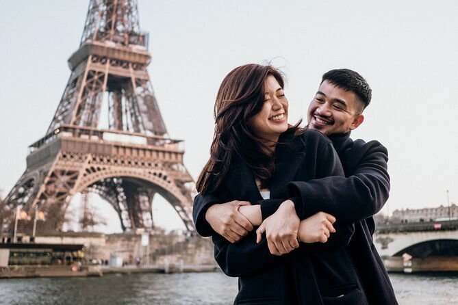 eiffel-tower-private-photoshoot-with-a-professional-photographer