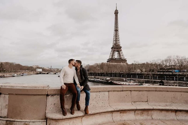 Eiffel Tower Proposal lgbtqia+ / 1h Photographer - Who Will Appreciate This Experience?