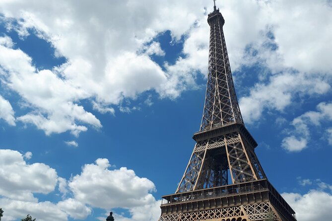 eiffel-tower-summit-semi-private-guided-tour