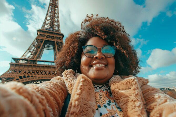 eiffel-tower-walking-free-tour-with-selfie-and-photoshoot