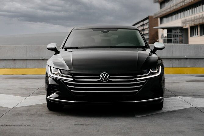 eiffel-tower-with-private-pick-up-from-your-hotel