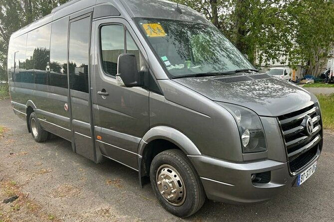 eiffel-tower-with-private-pick-up-from-your-hotel
