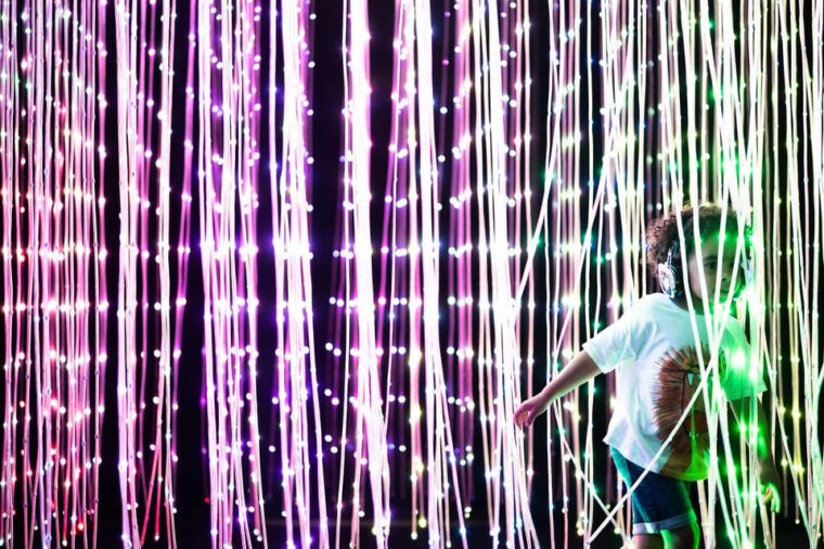 eindhoven-motion-experience-light-art-playground-ticket
