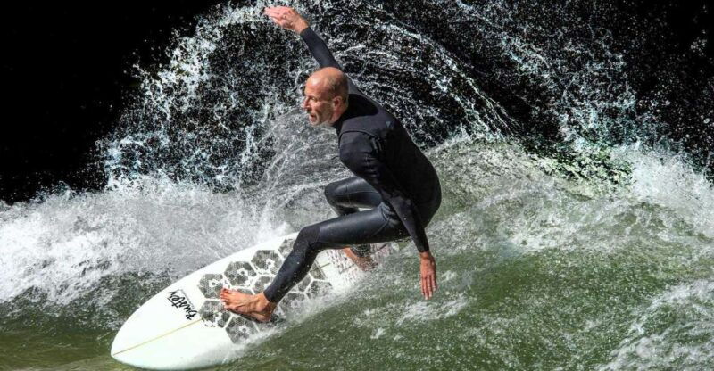 eisbach-wave-surfing-in-the-center-of-munich-germany