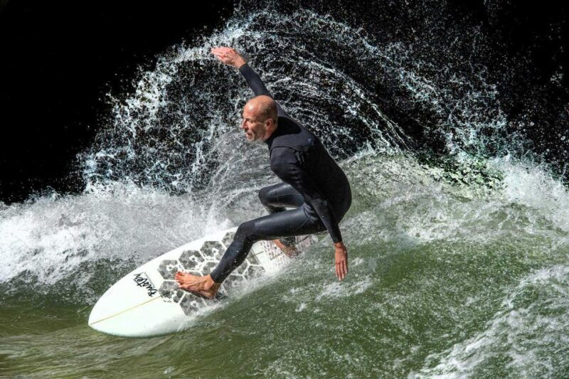 eisbach-wave-surfing-in-the-center-of-munich-germany