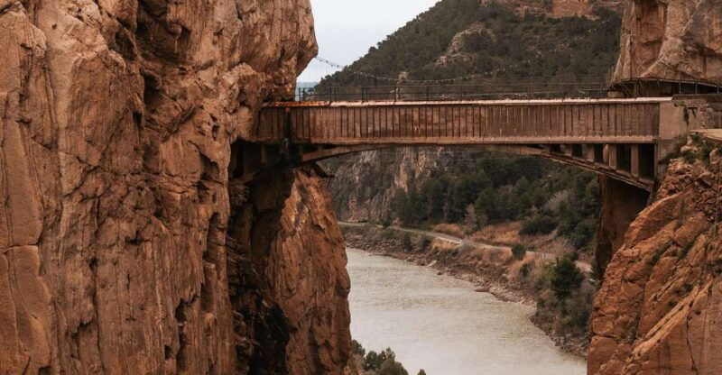 el-chorro-hike-caminito-del-rey-e-bike-guided-tour-2h