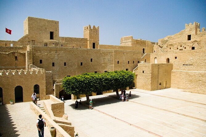 El Jem and Monastir Full-Day Tour with Lunch from Tunis or Hammamet - Key Points