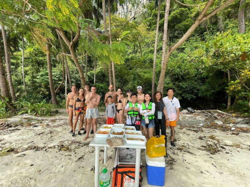 el-nido-island-hopping-and-snorkeling-private-boat-tour