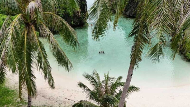 el-nido-private-cadlao-lagoon-and-beaches-tour