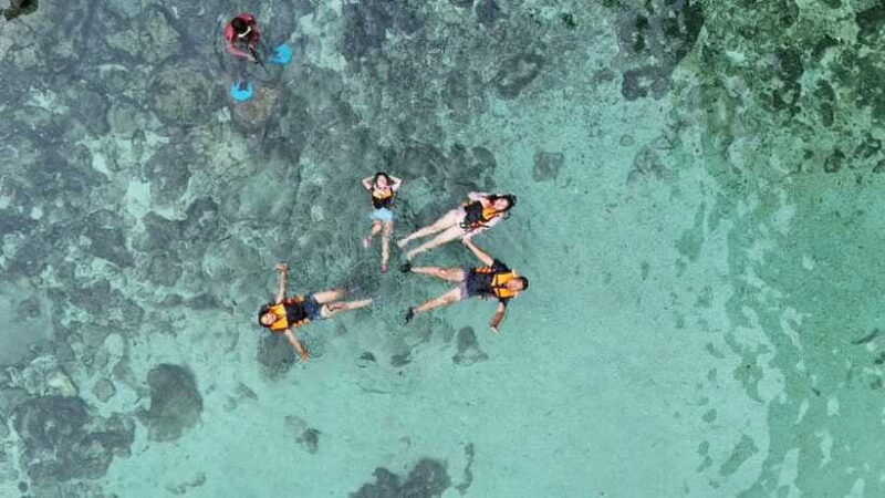 el-nido-private-cadlao-lagoon-and-beaches-tour