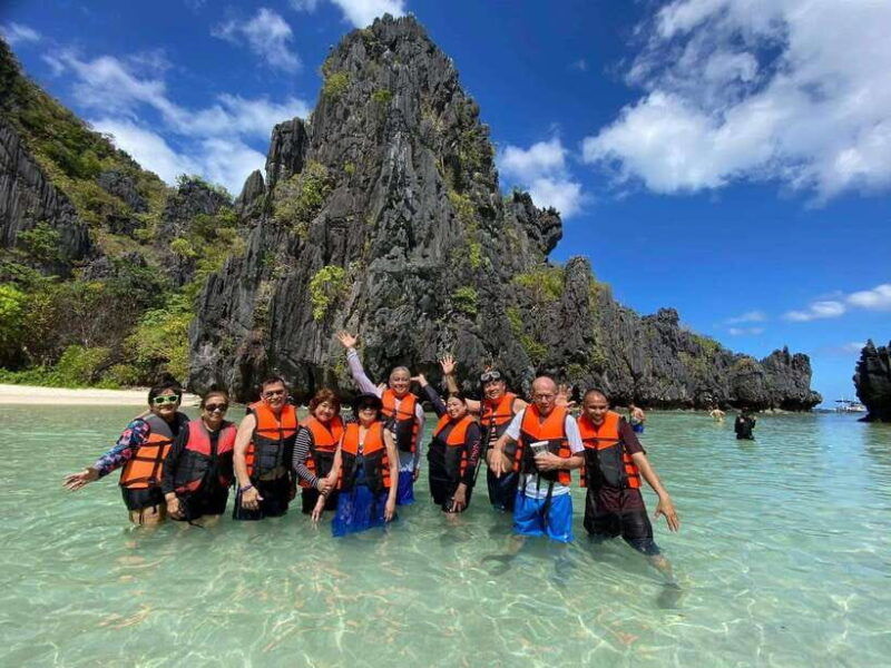 el-nido-tour-c-with-matinloc-shrine-and-white-sand-beaches