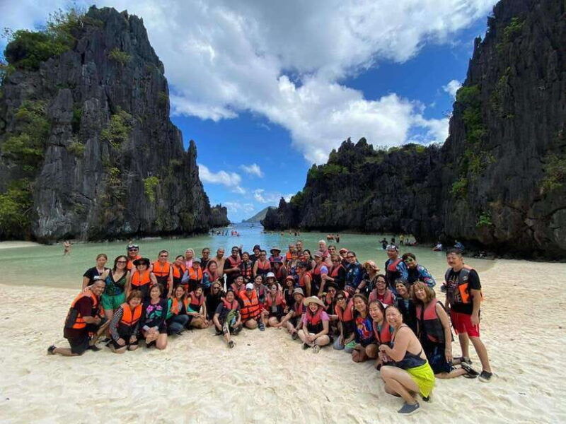 el-nido-tour-c-with-matinloc-shrine-and-white-sand-beaches
