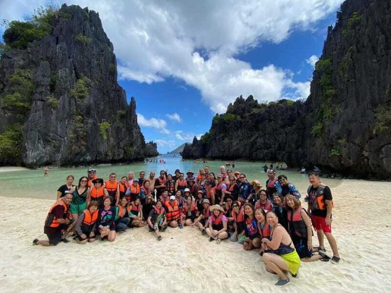 el-nido-tour-c-with-matinloc-shrine-and-white-sand-beaches
