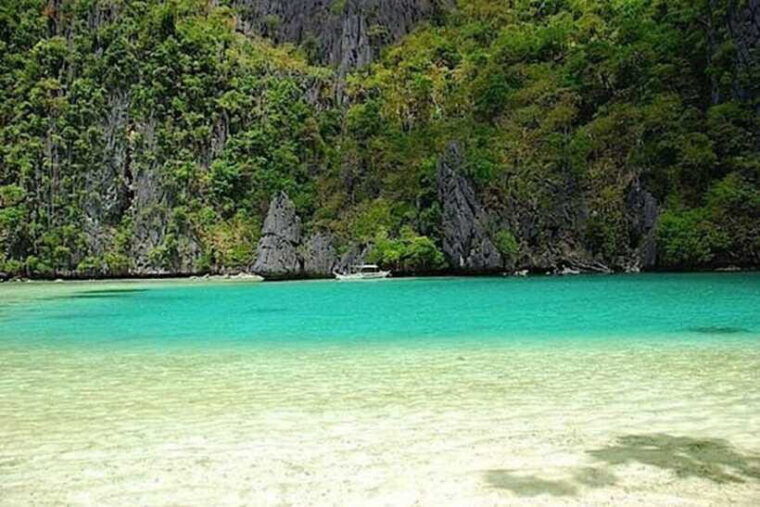 el-nido-tour-d-with-cadlao-lagoon-paradise-beach-more