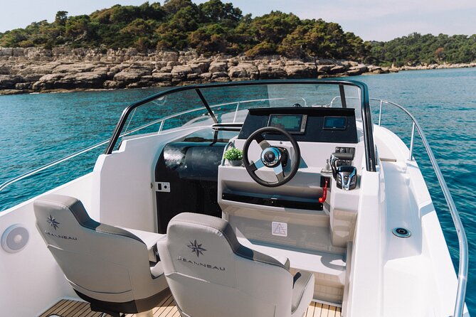 elaphite-islands-luxury-private-boat-tour-with-cap-camarat-7-5