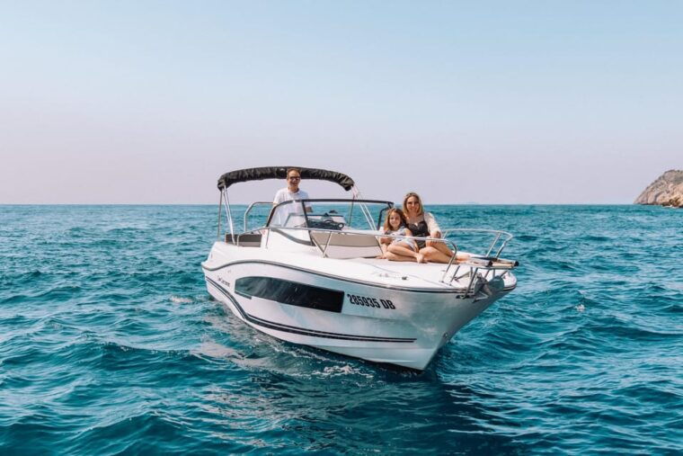 elaphite-islands-private-boat-tour-cap-camarat-7-5wa