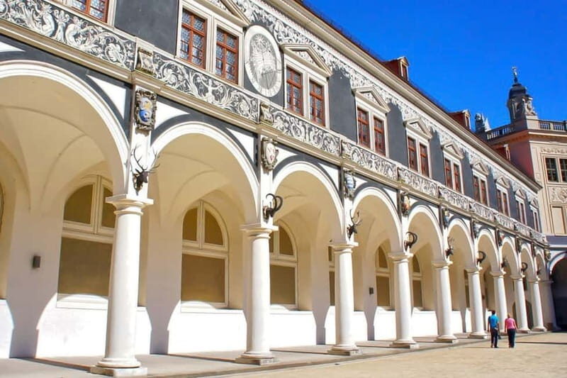 Elbfloren: Historical city tour - Practical Details: Price, Duration, and Accessibility