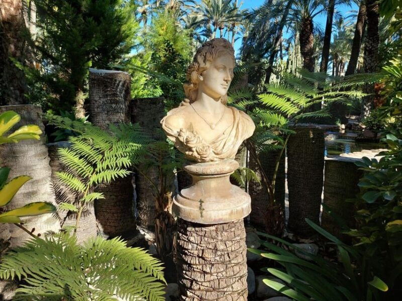 elche-walking-tour-through-the-historic-center-and-botanical-garden-huerto-de-cura
