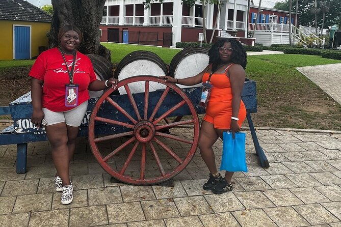 electric-bus-tour-of-nassau-with-sampling-of-local-food-drinks