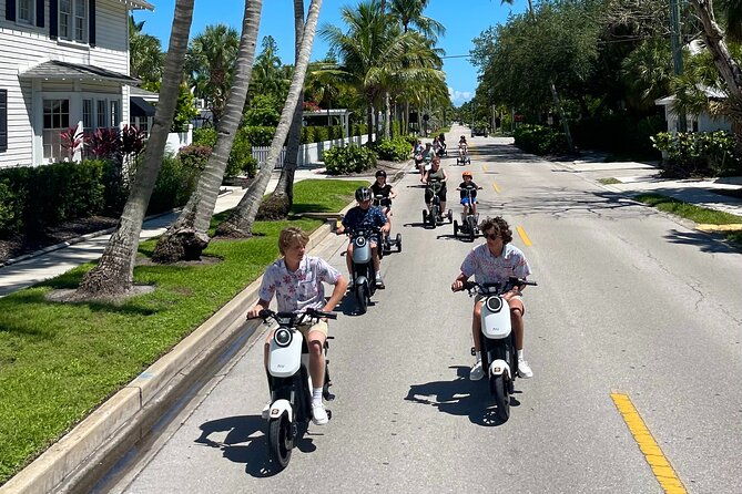 electric-moped-tour-of-naples-florida-family-fun-and-easy-to-ride