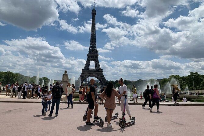 Electric scooter rental in Paris Full Day - The Advantages of a Self-Guided Tour with Audioguide