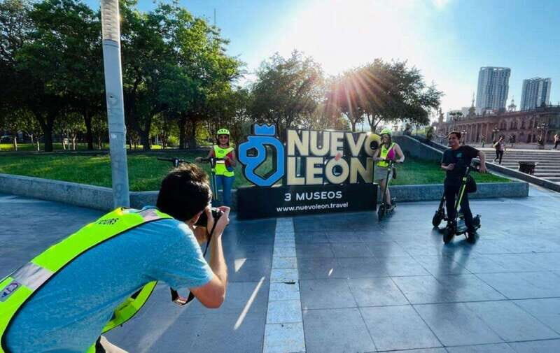 "Electric Scooter tour" in Monterrey down town with guide - FAQs