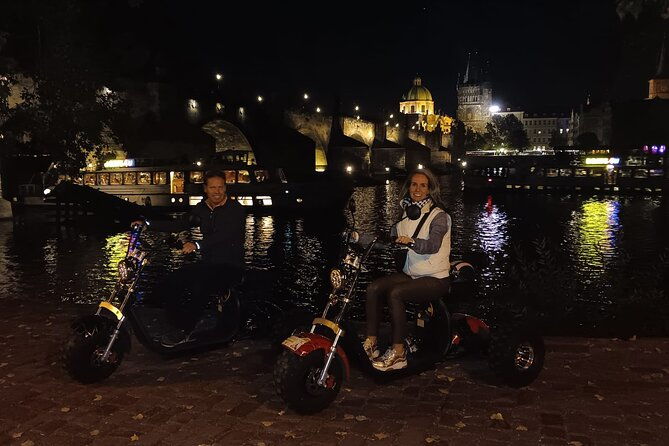 electric-trike-night-tour-in-prague-live-guided