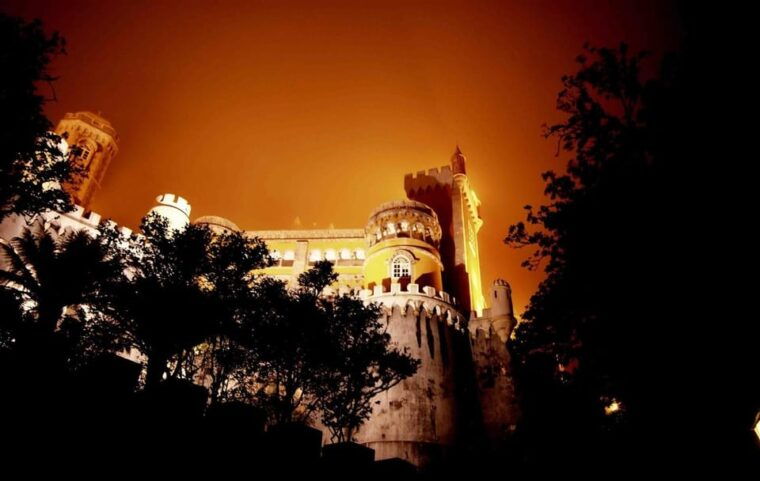 elegant-sintra-tour-at-night
