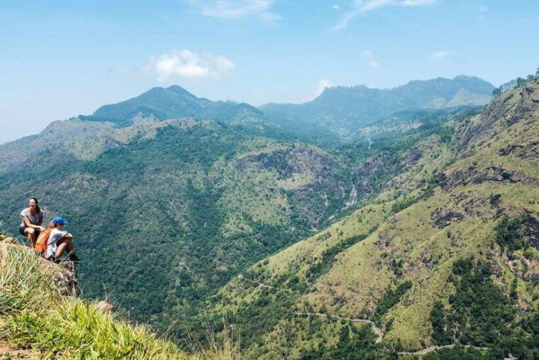 ella-day-tour-with-scenic-train-ride-tea-plantation-visit